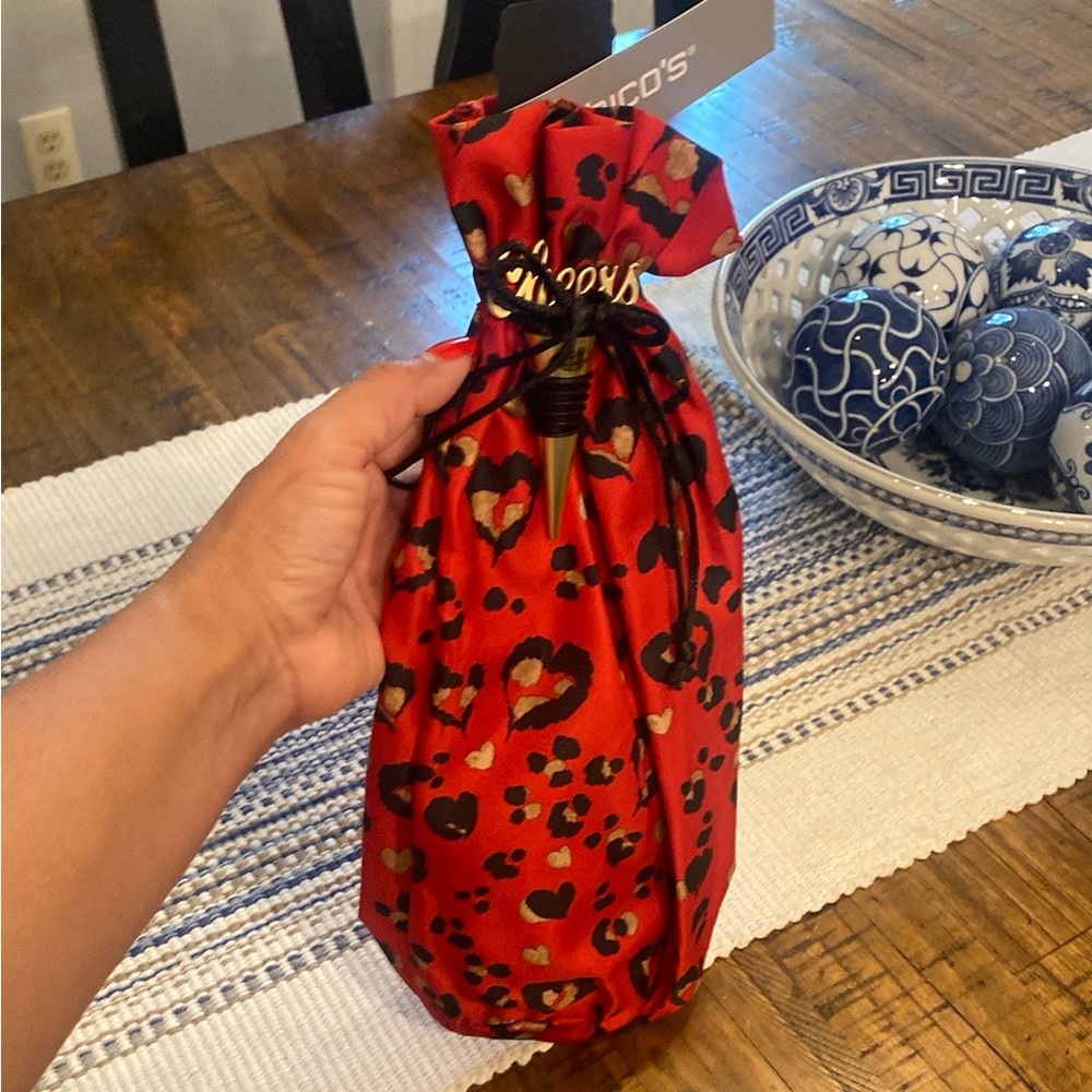 Chico's Wine Bag & Stopper